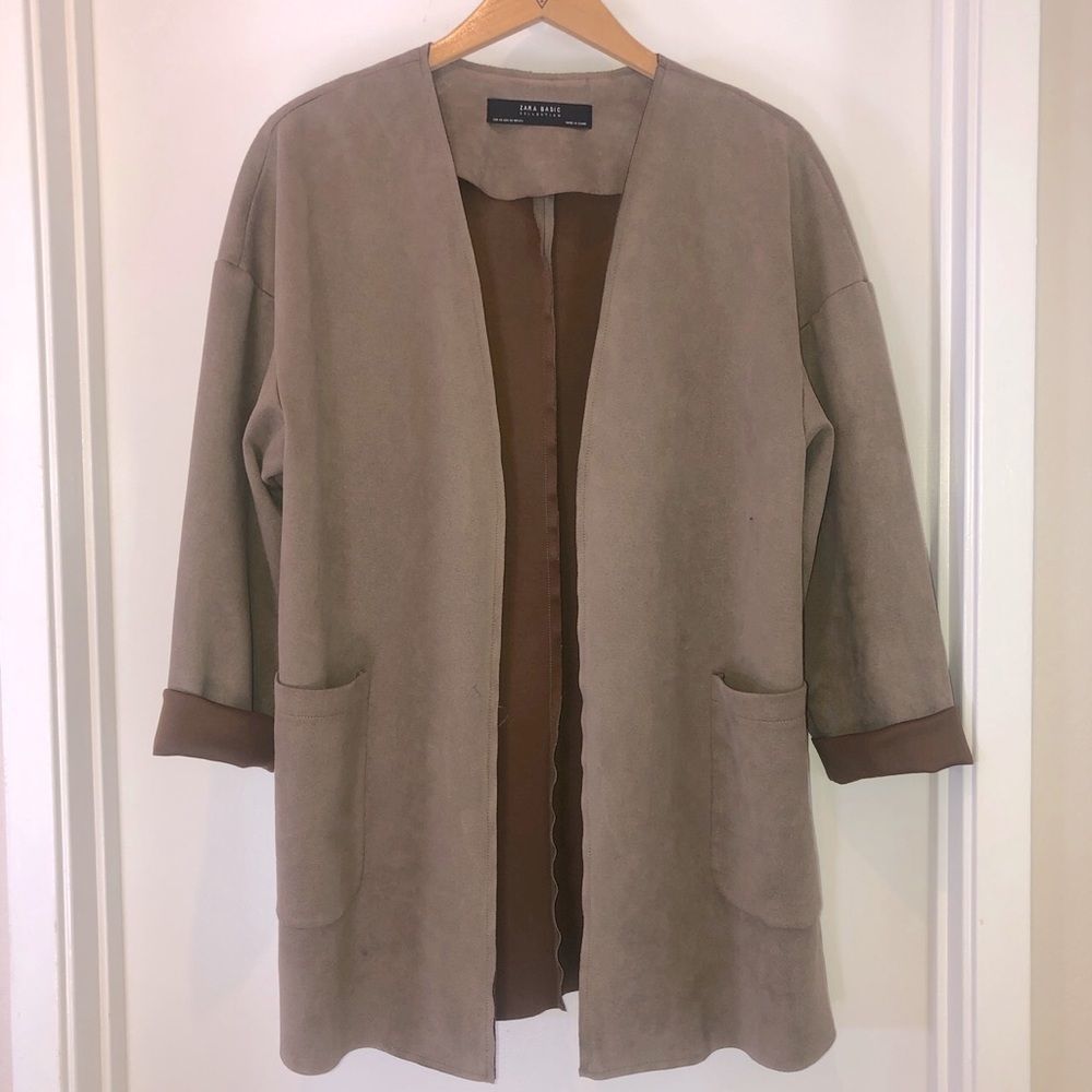 Zara basic collection oversized blazer meant for fall.